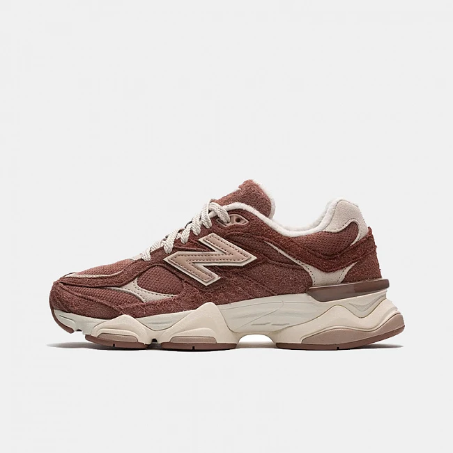 картинка New Balance 9060 Rich Oak магазин Одежда+ являющийся официальным дистрибьютором в России 