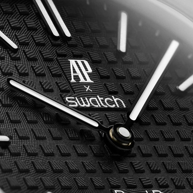 Swatch × Audemars Piguet Bioceramic Royal Pop Ocho Negro