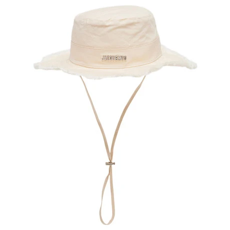 картинка Jacquemus Le Bob Artichaut Bucket Hat магазин Одежда+ являющийся официальным дистрибьютором в России 