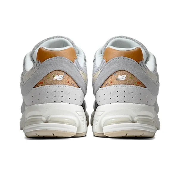 картинка New Balance 2002R Concrete Grey магазин Одежда+ являющийся официальным дистрибьютором в России 