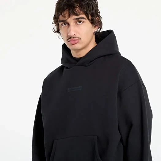 картинка Fear of God Essential Logo Classic Fit Fleece Hoodie Jet Black магазин Одежда+ являющийся официальным дистрибьютором в России 