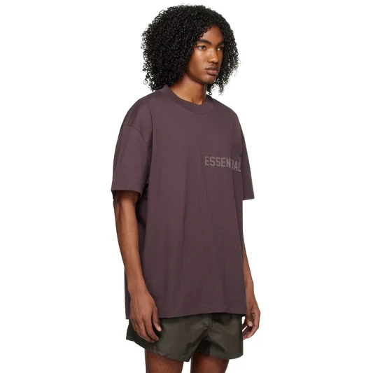 картинка Футболка Fear of God Essentials Plum Purple магазин Одежда+ являющийся официальным дистрибьютором в России 